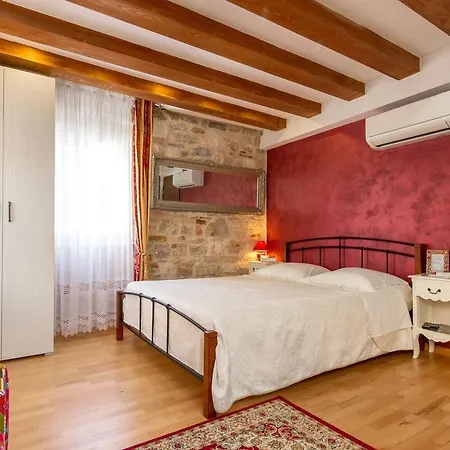 スタジオ オーレリア パレス *