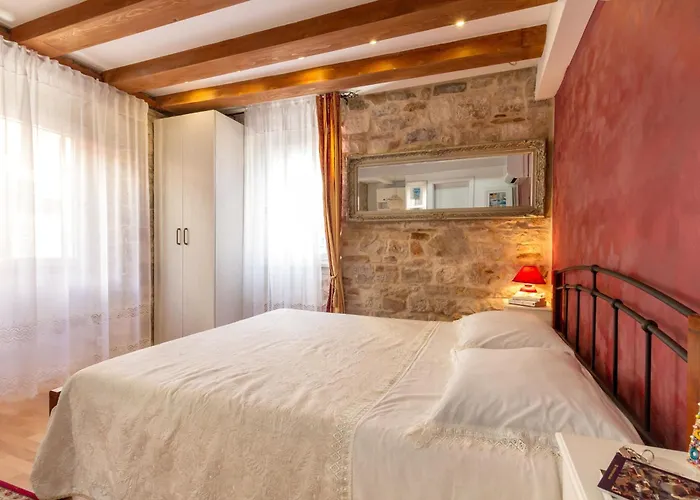 Aurelia Palace Appartement *