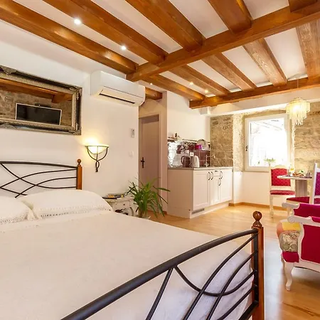 Apartmán Aurelia Palace *