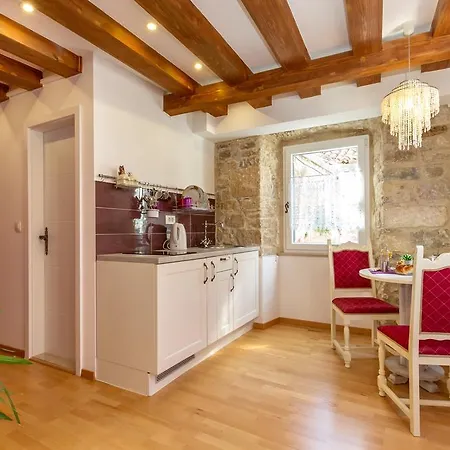 Apartmán Aurelia Palace